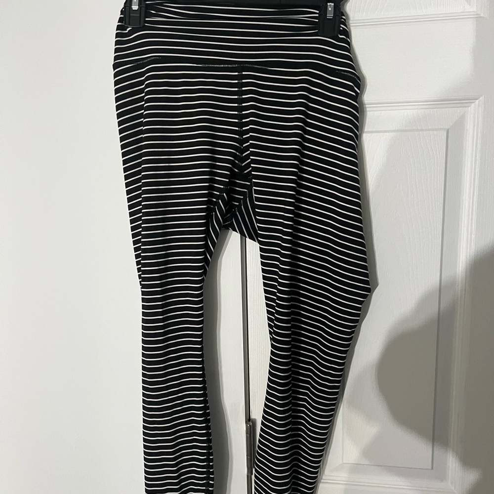 Lululemon Wunder Under Leggings - SIZE 10